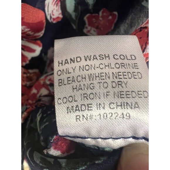 Anthropologie Skies Are Blue Mayven V-Neck Blouse Navy Floral Sz M Button Up - Picture 8 of 8